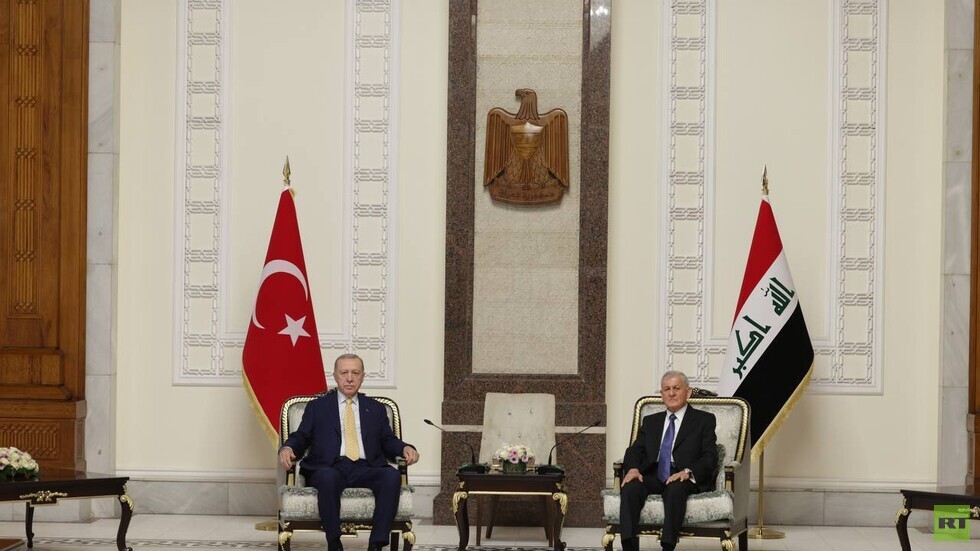 أبرزها الأمن والمياه.. مباحثات معمقة بين الرئيسين التركي والعراقي في بغداد