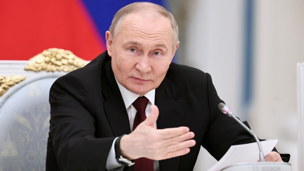 بوتين يدعو الدول المهتمة للمشاركة في إنشاء طريق "الشمال-الجنوب" (فيديو)