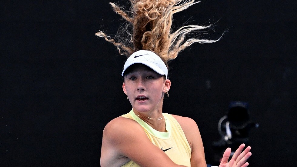 اليافعة الروسية أندرييفا تحقق