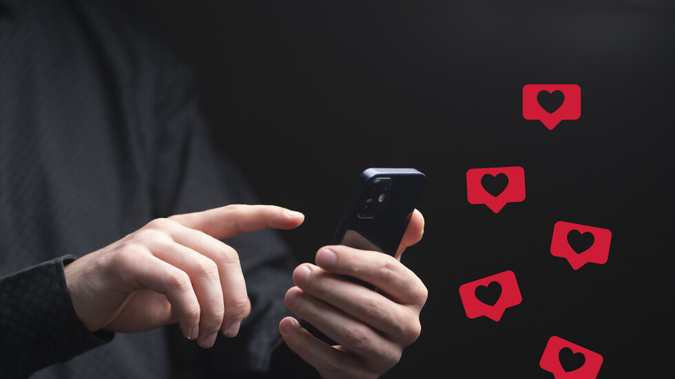 مليون متابع  "يُدخلون تيك توكر" عربياً إلى السجن (فيديو)