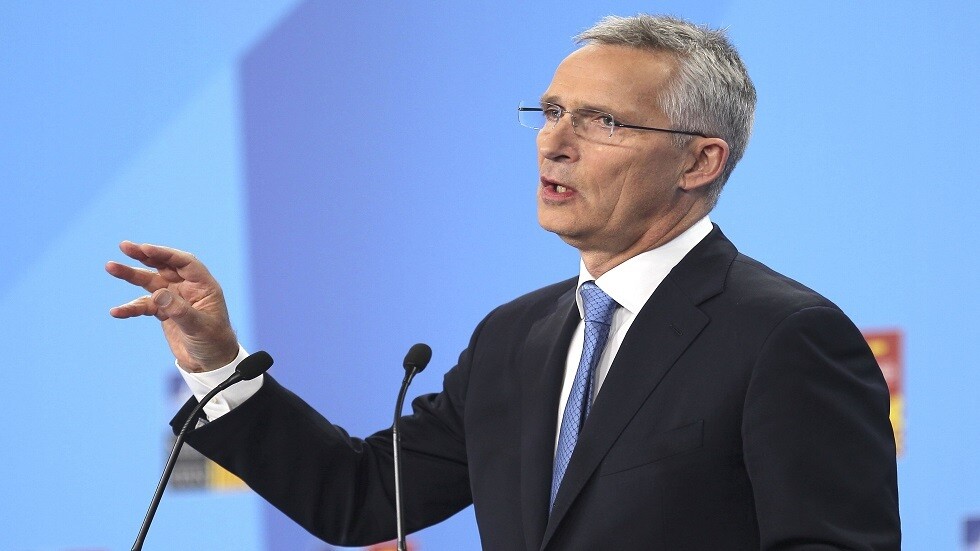 ستولتنبرغ يدعو الحلفاء للإسراع بإمداد أوكرانيا بالأسلحة