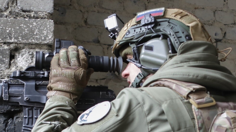 قناص روسي: جنود كييف يقطعون أيدي قتلى المرتزقة الأمريكيين من أصول إفريقية ويشوهون وجوههم