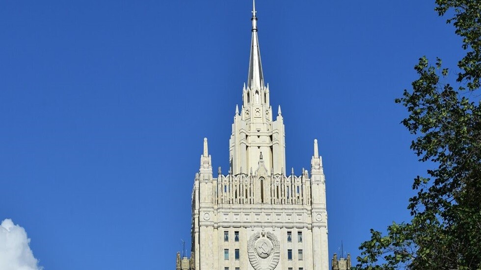 الخارجية الروسية: موسكو تراقب عن كثب كل مناورات الناتو وتعتبرها جزءا من الحرب الهجينة ضد روسيا