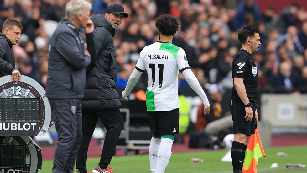 "قام بالتصرف الصحيح".. الهداف التاريخي للدوري الإنجليزي يدعم رد فعل صلاح تجاه كلوب ويبرر موقفه