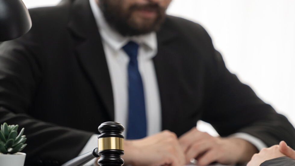 "تحرّض الأطفال على الدعارة أو البغاء".. قرار بحبس مطربي "راب" بسبب أغنية لهما في المغرب