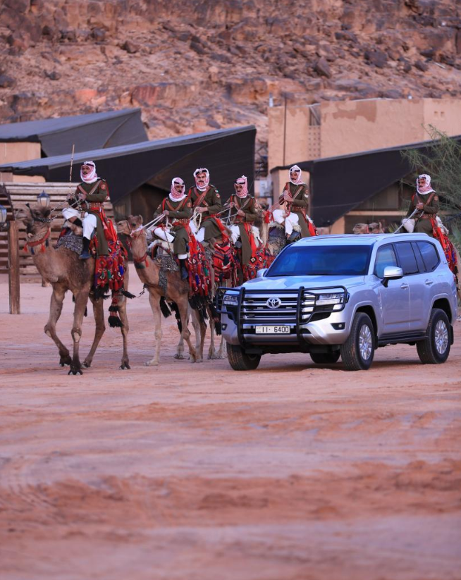 ملك الأردن يزور وادي رم ويلتقي وجهاء وممثلين عن أهالي البادية الجنوبية (صور+فيديو)