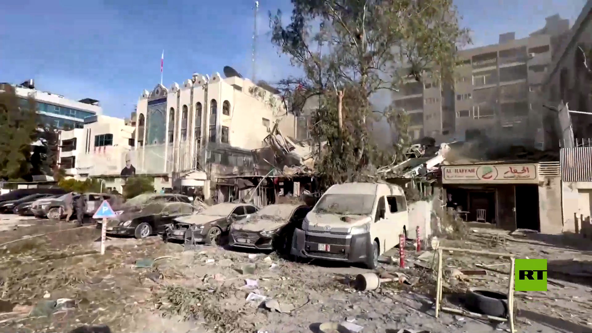 إعلام سوري: العدوان الإسرائيلي استهدف مبنى قنصلية إيران وألحق دمارا كبيرا فيه ولكن الدبلوماسيين بخير