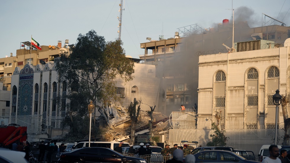مشاهد من استهداف القنصلية الغيرانية لدى دمشق