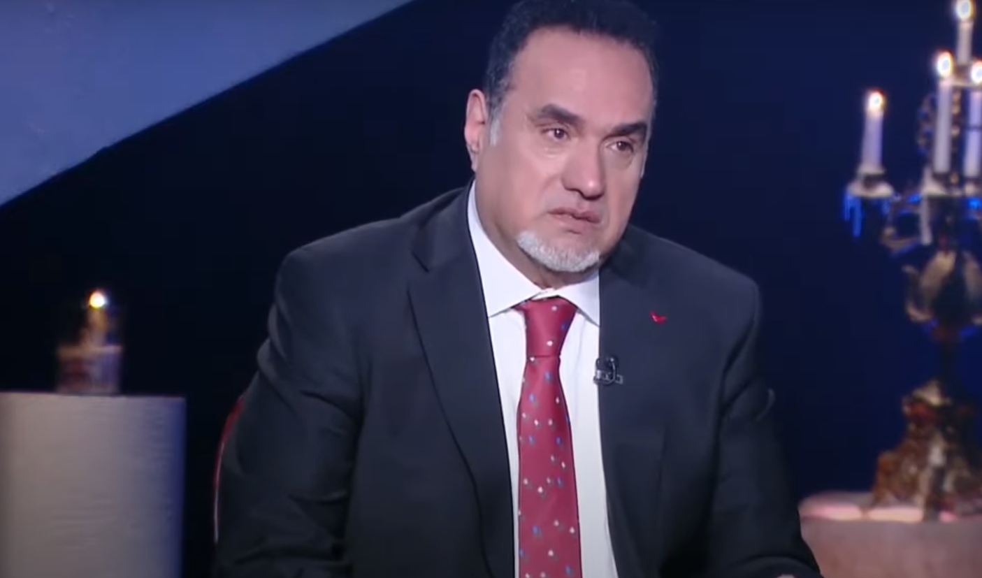 مصر.. المطرب طارق فؤاد يجهش بالبكاء خلال ظهوره في برنامج تلفزيوني (فيديو)