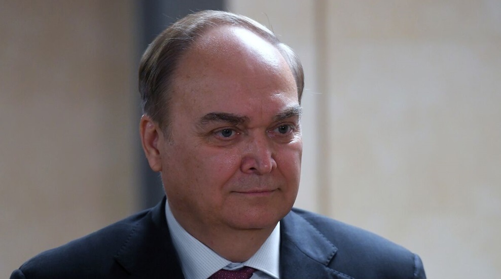 أنطونوف: على الغرب أن يتخلى عن أوهامه بشأن إلحاق هزيمة استراتيجية بروسيا