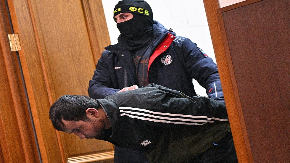 فيديو يكشف محتوى هاتف أحد إرهابيي “كروكوس” فيديو يكشف محتوى هاتف أحد إرهابيي “كروكوس”