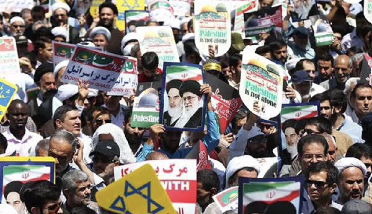 بمشاركة أكثر من ألف مدينة .. مسيرات حاشدة في إيران بمناسبة 