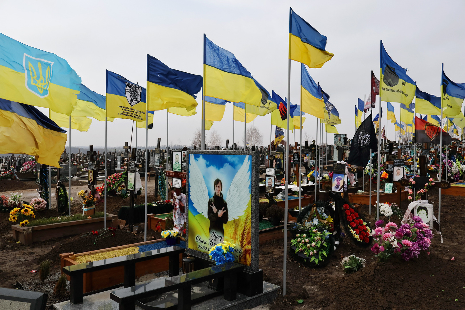 مقبرة للجنود الأوكرانيين القتلى-صورة أرشيفية