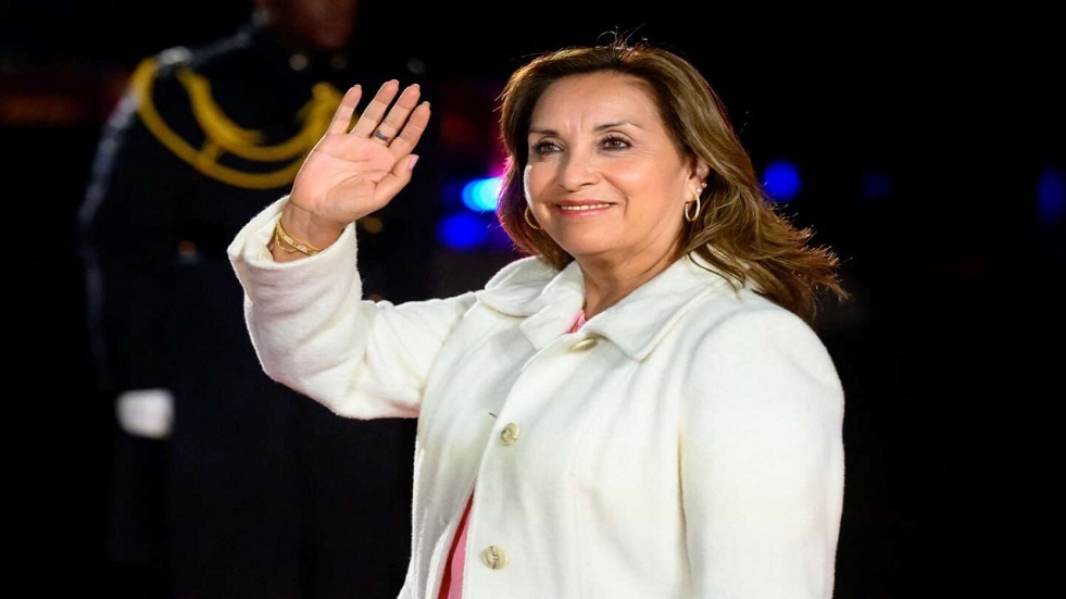 النيابة العامة البيروفية تستجوب رئيسة البلاد على خلفية 