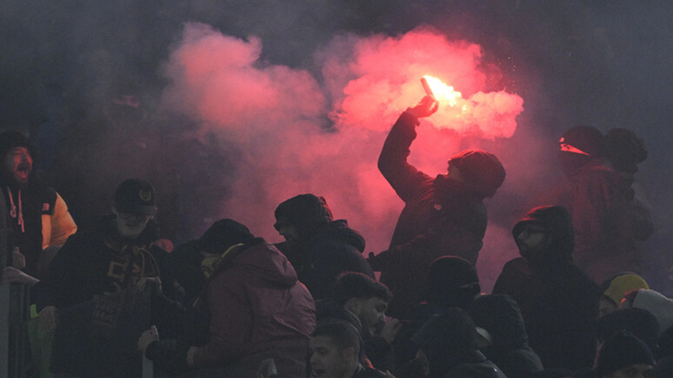 اشتباكات بين مشجعي روما ولاتسيو قبل ديربي العاصمة الإيطالية (فيديو)