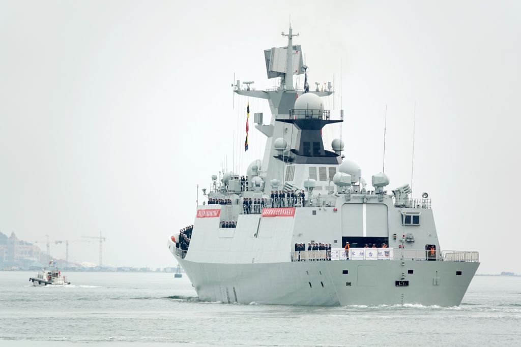 الجيش الصيني يقوم بدوريات قتالية في بحر الصين الجنوبي