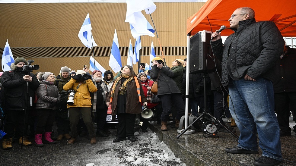 مظاهرات في عدة مدن فنلندية للمطالبة بفتح الحدود مع روسيا