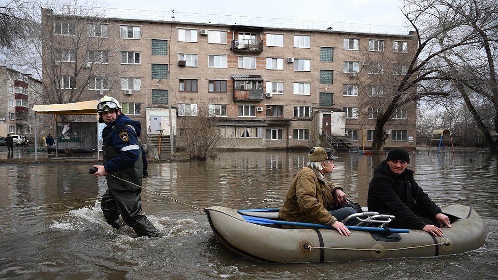 استمرار عمليات الإجلاء من المناطق المغمورة بفيضانات أورينبورغ