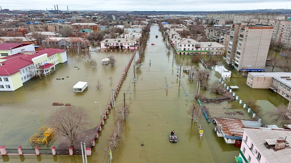 فيضان أورينبورغ يتفاقم ومركزه ينتقل إلى عاصمة المقاطعة