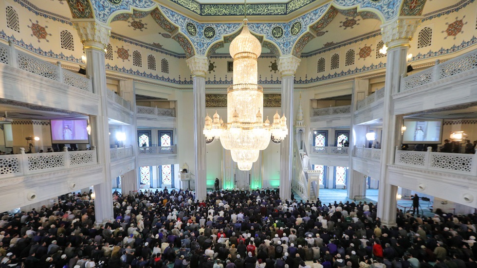 صلاة عيد الفطر بالجامع الكبير بموسكو 2023
