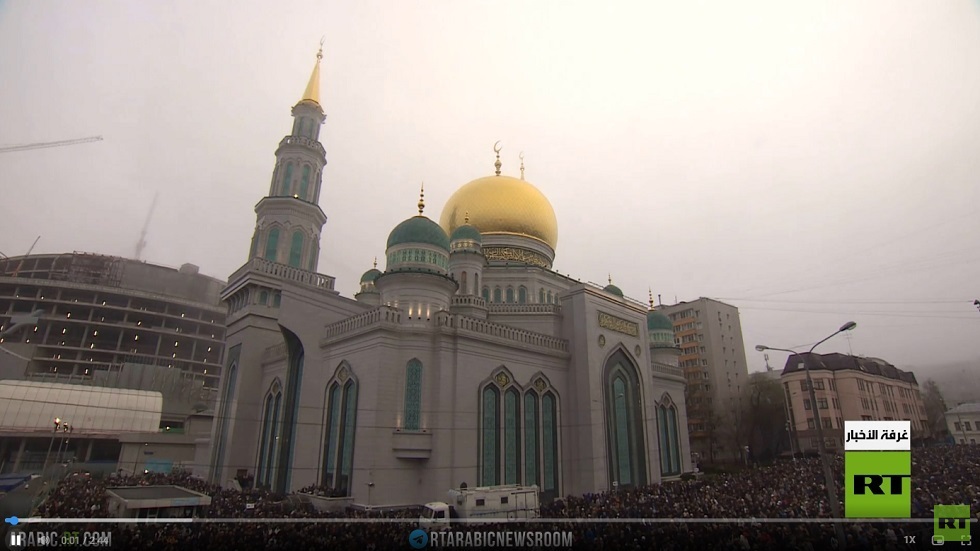 بوتين يهنئ مسلمي روسيا بحلول عيد الفطر