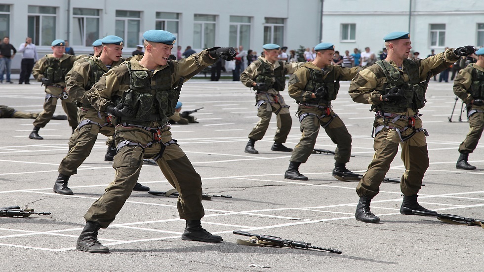 روسيا تقترح على البلدان الصديقة المساعدة في تشكيل وتدريب قوات المظليين