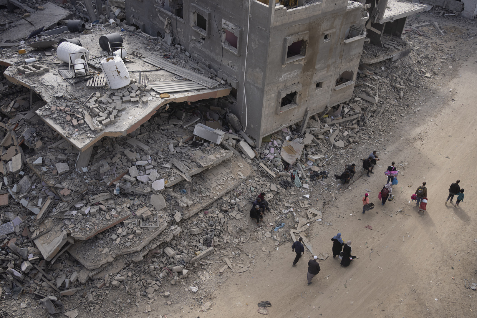 تقرير يكشف عداد المفقودين بغزة