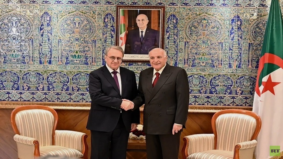 وزير الخارجية الجزائري أحمد عطاف  في استقبال المبعوث الخاص للرئيس الروسي إلى الشرق الأوسط وإفريقيا ميخائيل بوغدانوف