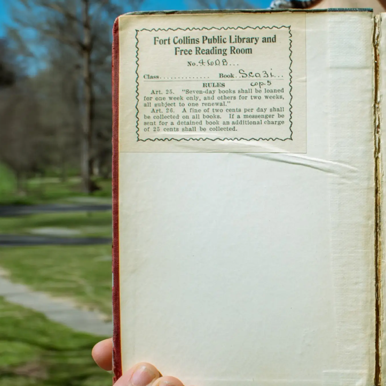 إرجاع كتاب تمت استعارته من المكتبة قبل 105 عاما! (صور)