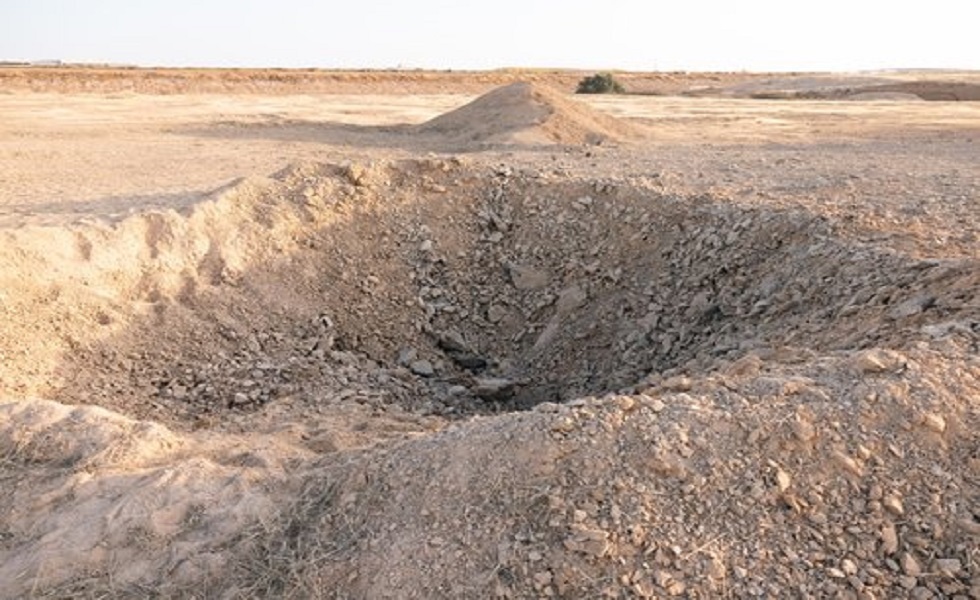 آثار قصف إيراني على قاعدة 