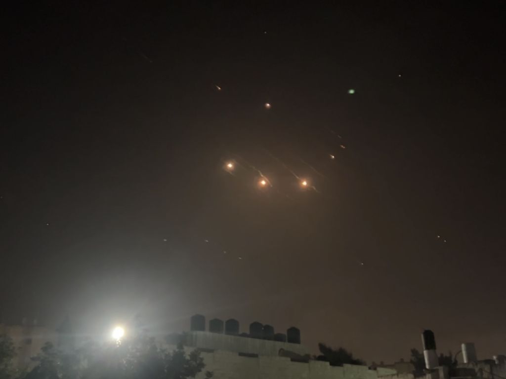 صواريخ إيرانية فوق القدس، 14 أبريل 2024.