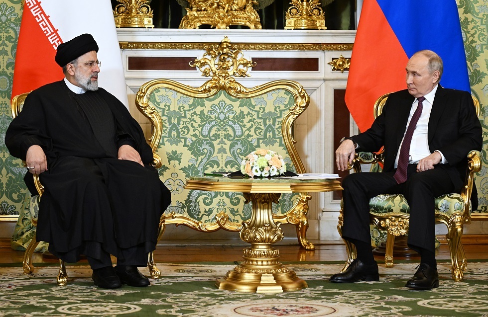 لقاء سابق بين الرئيسين الروسي فلاديمير بوتين والإيراني إبراهيم رئيسي في الكرملين، موسكو 7 مارس 2023