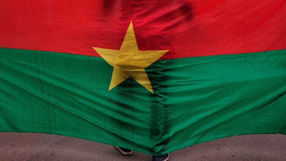 بوركينا فاسو تطرد ثلاثة دبلوماسيين فرنسيين