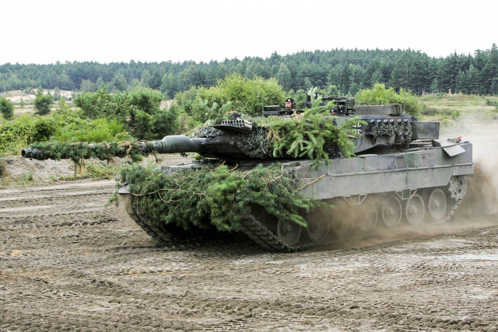الجيش الروسي يغتنم دبابة ليوبارد-2 الألمانية