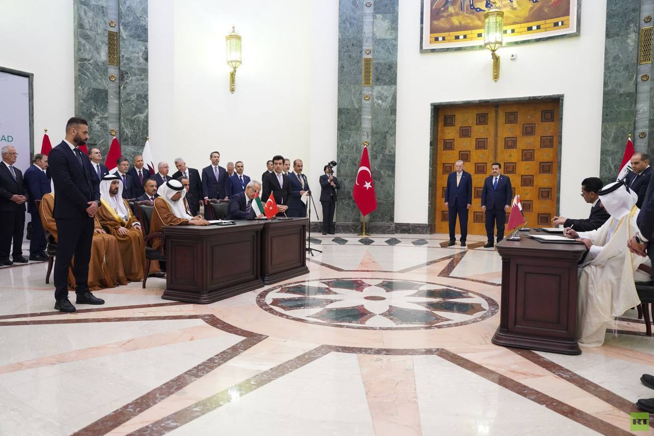 بحضور أردوغان والسوداني.. توقيع مذكرة تفاهم رباعية بين العراق وتركيا وقطر والإمارات