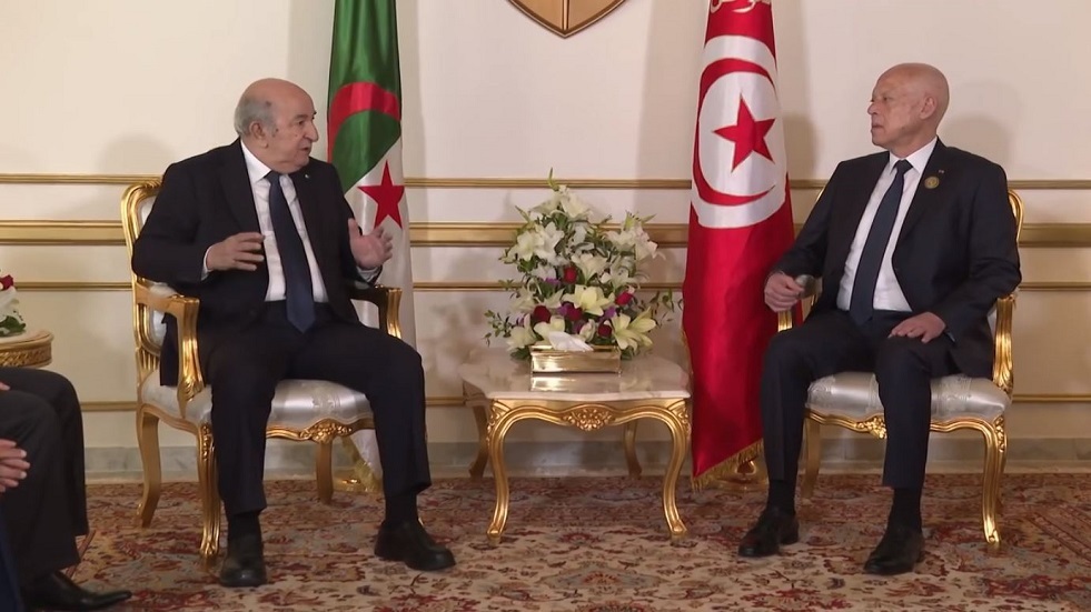 الرئيس الجزائري: تونس لن تسقط مهما تأثرت بالأحداث وهي دائما واقفة (فيديو)