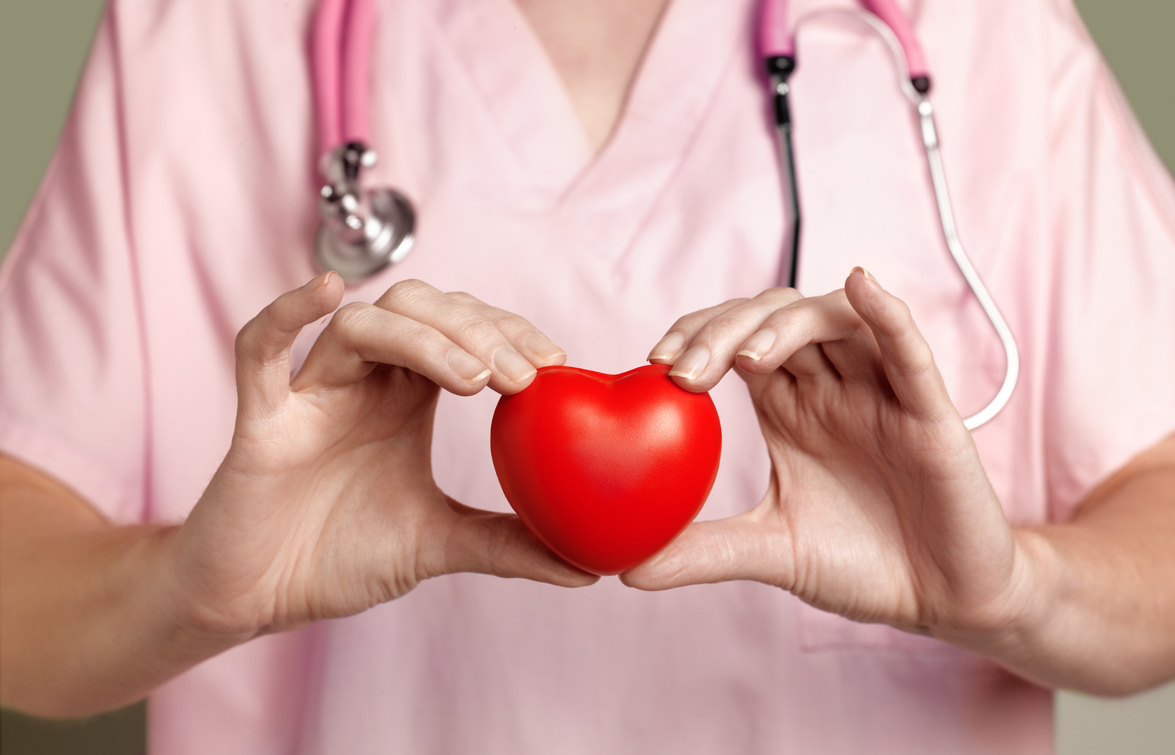هل تؤثر صحة قلب المرأة على الإدراك في منتصف العمر؟