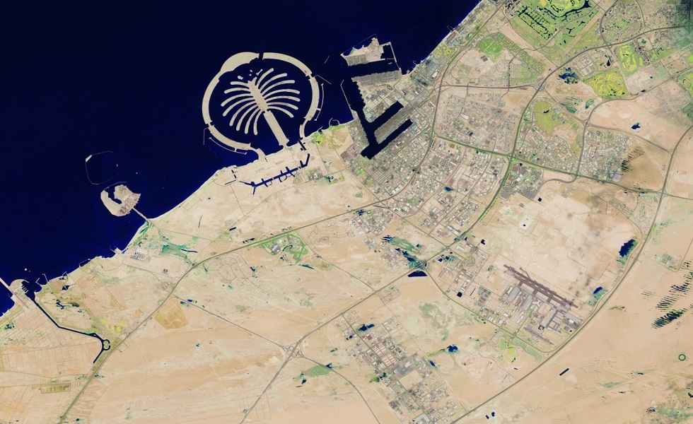 تشكل بحيرات في مناطق دبي تظهرها صور الأقمار الصناعية (صور)