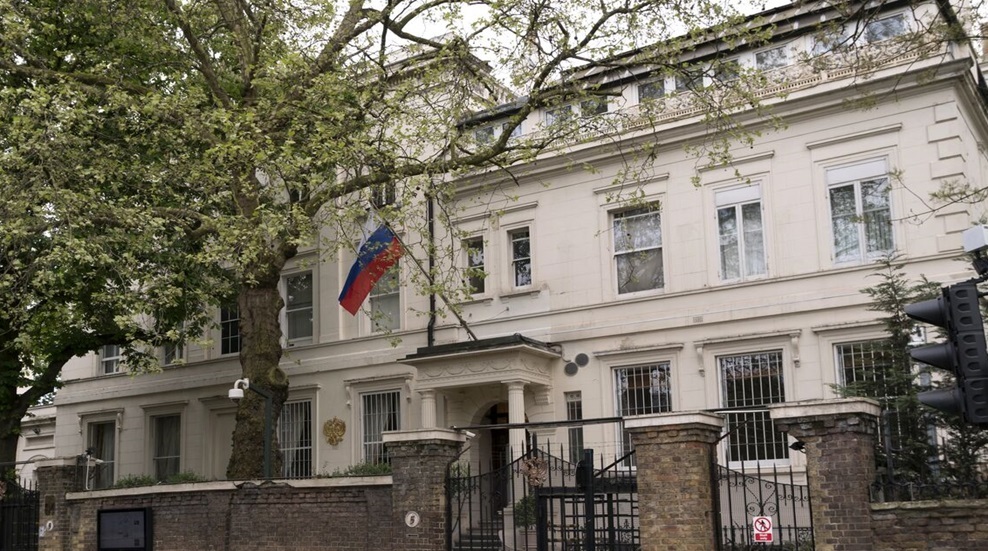 السفير الروسي يعتبر الاتهامات البريطانية بتورط روسيا في أعمال تخريبية عبثية ولا أساس لها