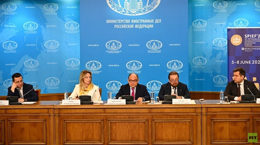 سفراء أكثر من 50 دولة يحضرون عرضا تقديميا لمنتدى بطرسبورغ الاقتصادي الدولي