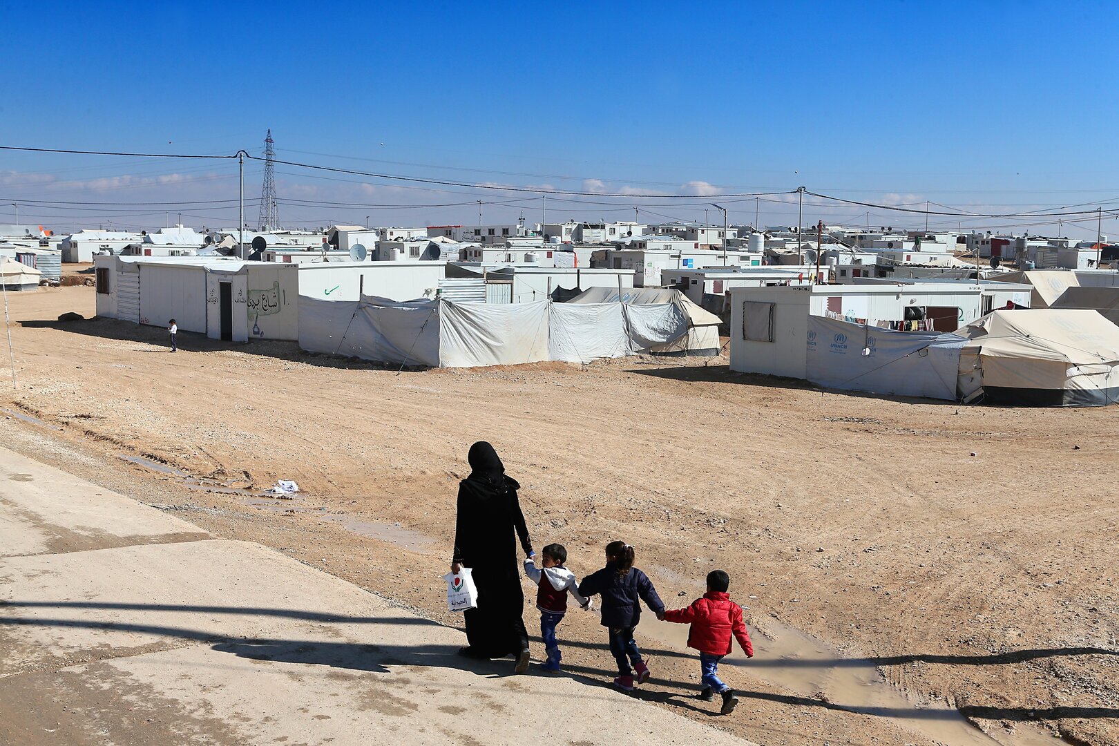 الاتحاد الأوروبي يخصص 15 مليون يورو للرعاية الصحية للاجئين السوريين في الأردن