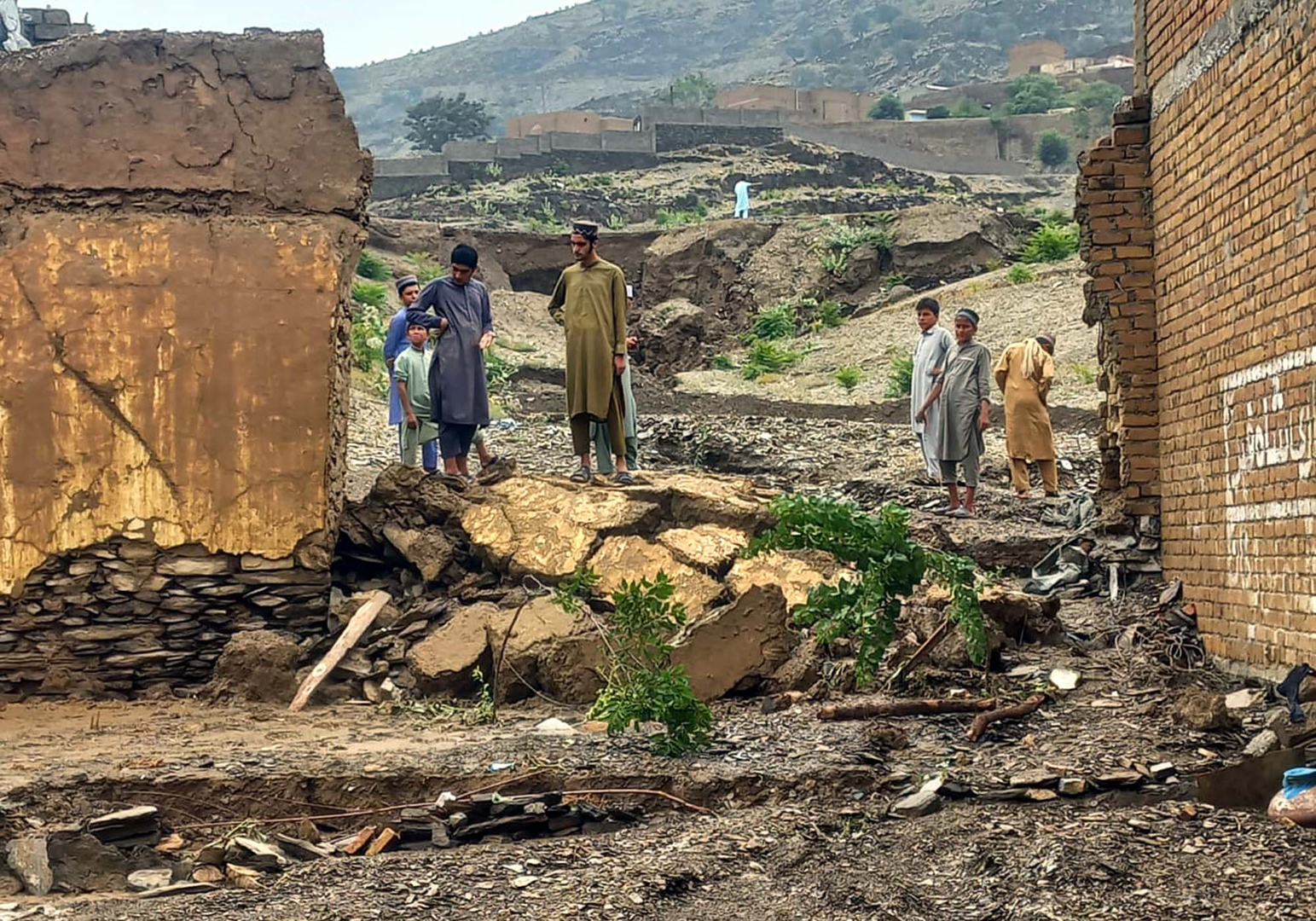باكستان.. فيضانات وسيول عارمة تودي بحياة عشرات الأشخاص