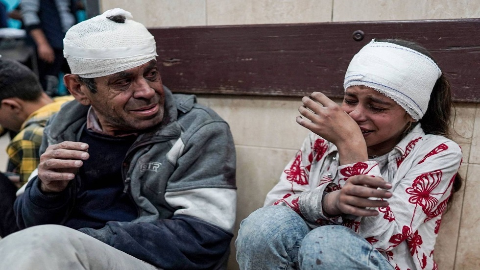 فلسطينيان أصيبا في النصيرات خلال تلقيهما العلاج بمستشفى شهداء الأقصى في دير البلح