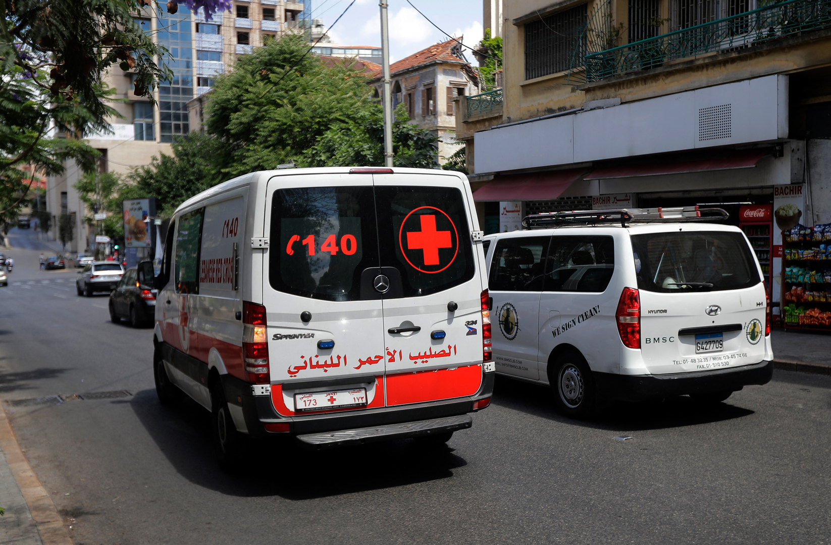 مراسلتنا في لبنان: قتلى وجرحى جراء انفجار في مطعم بالعاصمة بيروت  (فيديوهات)