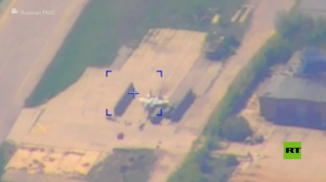 القوات الروسية تدمر طائرة أوكرانية في مطار دنيبر