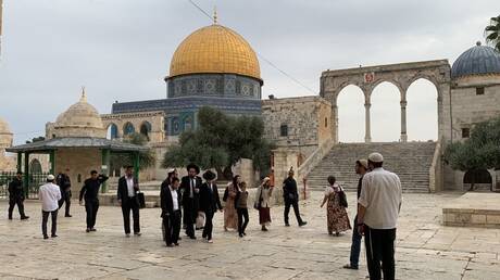 أول أيام الفصح اليهودي.. القدس ثكنة عسكرية ومستوطنون يقتحمون الأقصى...