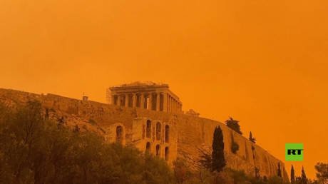 تبدو وكأنها "مستعمرة على المريخ"..  الغبار الصحراوي يضرب اليونان