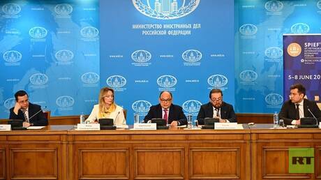 سفراء أكثر من 50 دولة يحضرون عرضا تقديميا لمنتدى بطرسبورغ الاقتصادي الدولي
