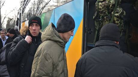 كييف تعلن كشف 450 مجموعة لمساعدة الفارين من الخدمة العسكرية على مغادرة البلاد