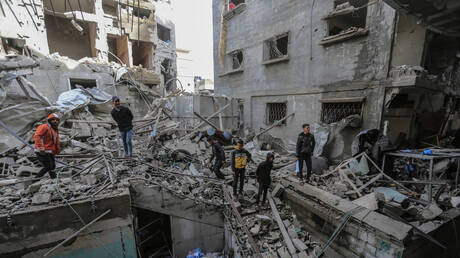 الدفاع المدني في غزة: أكثر من 10 آلاف مفقود تحت أنقاض المباني...